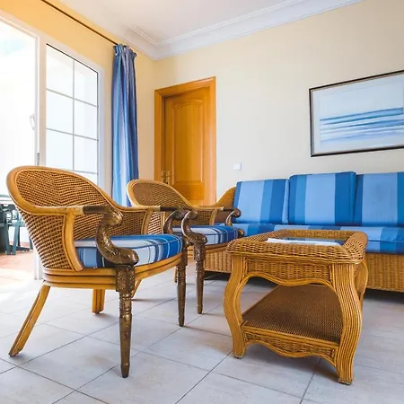 Apartahotel Livvo Coloradamar Playa Blanca (Lanzarote)