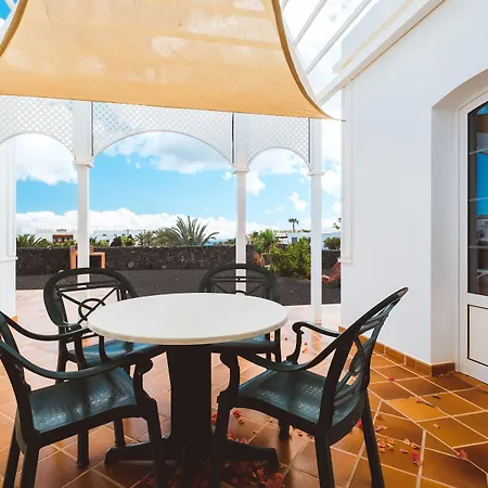 Apartahotel Livvo Coloradamar Playa Blanca (Lanzarote)