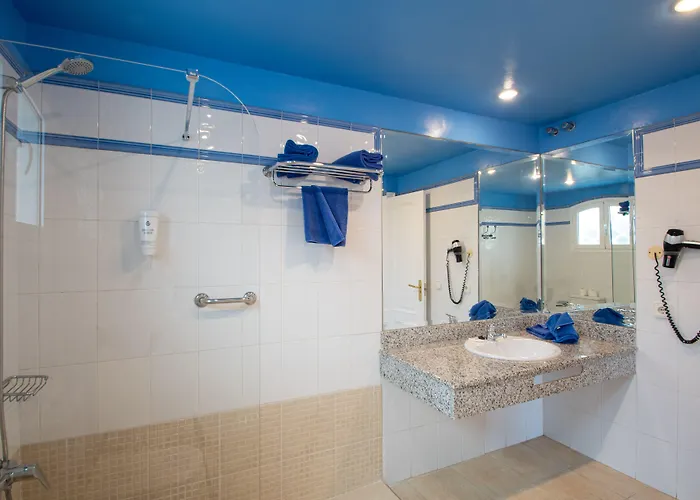 Apartahotel Livvo Coloradamar Playa Blanca (Lanzarote)